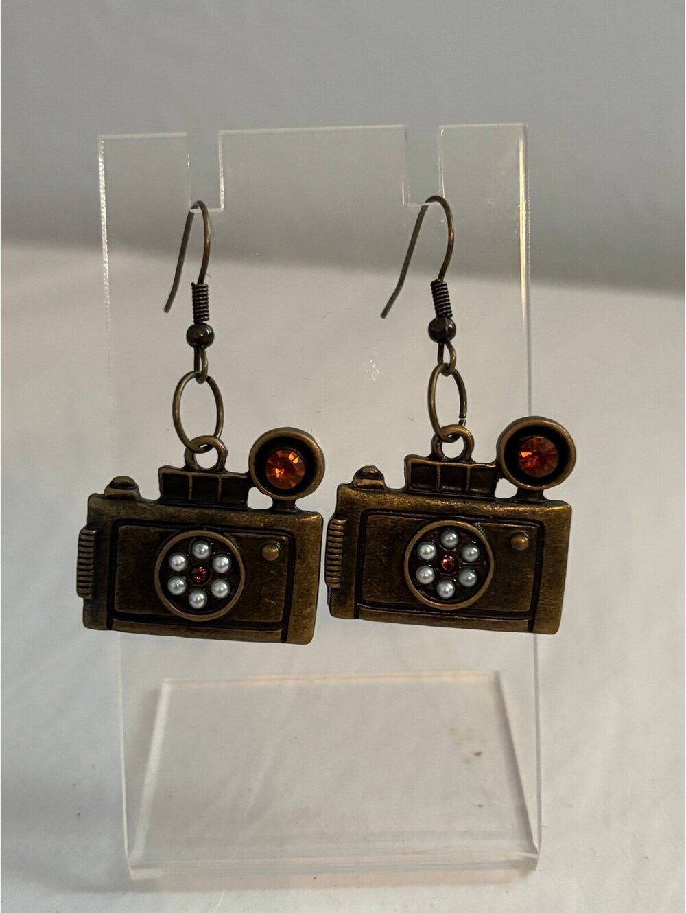 Vintage Style Camera Shaped Dangle Earrings